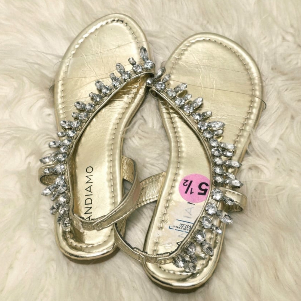 ANDIAMO Rhinestone Gold Strap Thong Women's Size 5.5✌️